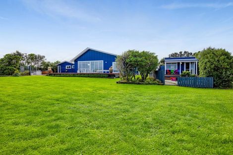 Photo of property in 16 Hector Place, Opunake, 4616