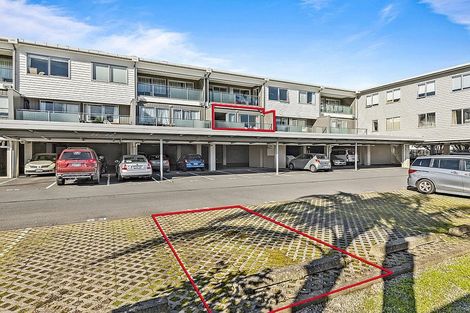 Photo of property in Bay Palms Apartments, 11/30e Bute Road, Browns Bay, Auckland, 0630