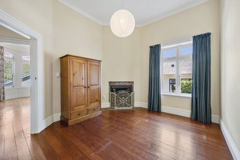 Photo of property in 176 Derwent Street, Island Bay, Wellington, 6023