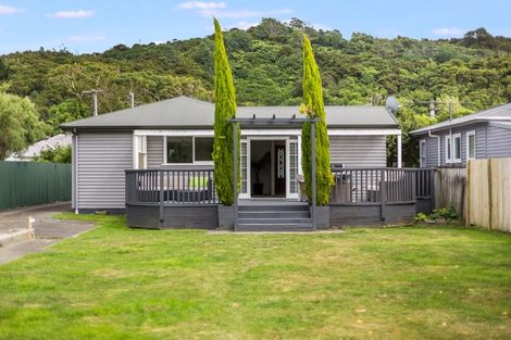 Photo of property in 60 Westminster Road, Wainuiomata, Lower Hutt, 5014
