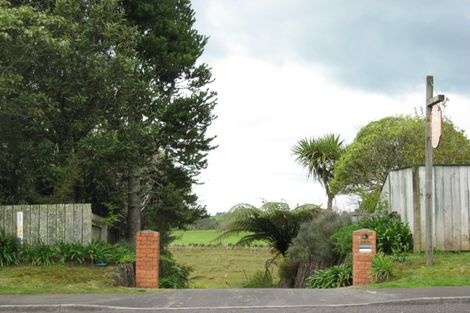 Photo of property in 399 Mangorei Road, Merrilands, New Plymouth, 4312
