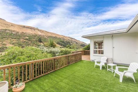 Photo of property in 36 Evans Pass Road, Sumner, Christchurch, 8081