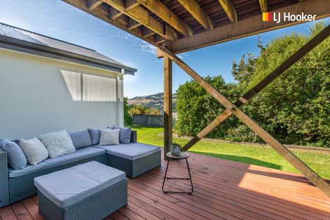 Photo of property in 7a Athol Place, Ravensbourne, Dunedin, 9022