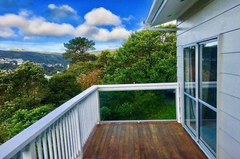 Photo of property in 92 Thurleigh Grove, Karori, Wellington, 6012