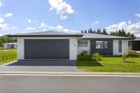 Photo of property in 5 Bastille Court, Rangatira Park, Taupo, 3330