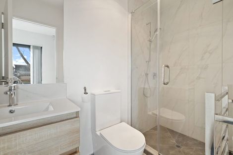 Photo of property in 13a Edinburgh Avenue, Rosehill, Papakura, 2113