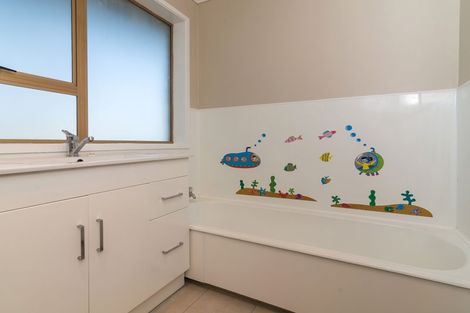 Photo of property in 16 Grayson Avenue, Mangakakahi, Rotorua, 3015