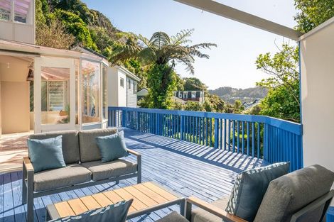 Photo of property in 11 Selkirk Way, Karori, Wellington, 6012