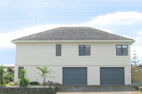 Photo of property in 1045 Papamoa Beach Road, Papamoa Beach, Papamoa, 3118