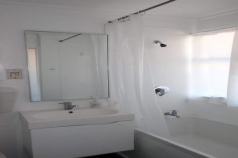 Photo of property in Melksham Towers, 901/131 Brougham Street, Mount Victoria, Wellington, 6011