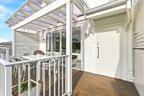 Photo of property in 56 Panorama Heights, Orewa, 0931