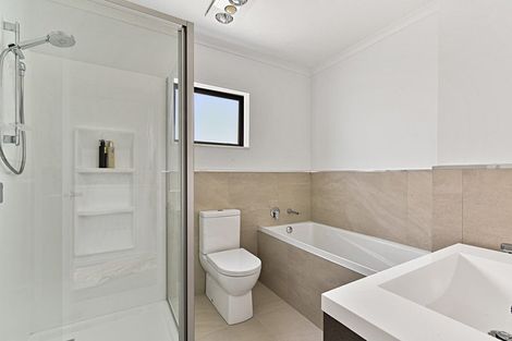 Photo of property in 22a Titoki Street, Te Atatu Peninsula, Auckland, 0610