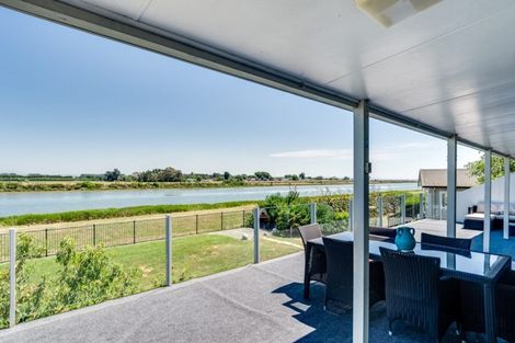 Photo of property in 5 Old Ferry Road, Clive, 4102