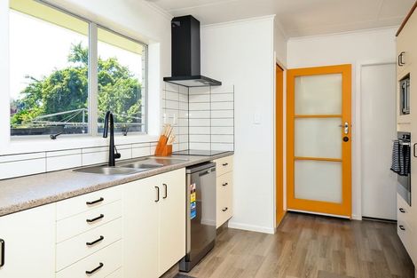 Photo of property in 18 Leeds Street, Silverdale, Hamilton, 3216