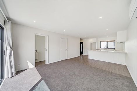 Photo of property in 8/104 Martin Street, Wallaceville, Upper Hutt, 5018