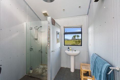 Photo of property in 80 Reay Mackay Grove, Waikawa Beach, Levin, 5573