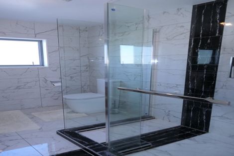 Photo of property in 10 Regis Park Drive, Pukekohe, 2120