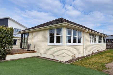 Photo of property in 18 Hillary Crescent, Upper Riccarton, Christchurch, 8041