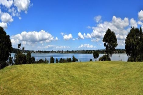 Photo of property in 34 Merewhira Road, Paremoremo, Albany, 0793