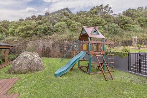 Photo of property in 5 Lapwing Lane, Mount Pleasant, Christchurch, 8081