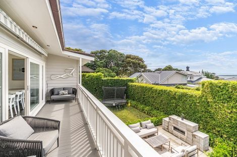 Photo of property in 195 Hurstmere Road, Takapuna, Auckland, 0622