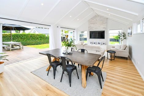 Photo of property in 25 Village Way, Ardmore, Papakura, 2582