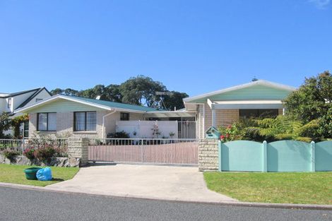 Photo of property in 219 Moana Anu Anu Avenue, Whangamata, 3620