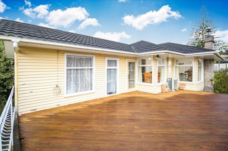 Photo of property in 12 Crystal Avenue, Glendene, Auckland, 0602