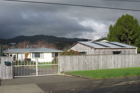 Photo of property in 70 Rata Road, Raumati Beach, Paraparaumu, 5032