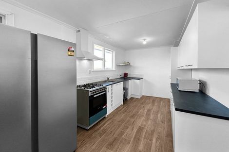 Photo of property in 14 Belfast Place, Roslyn, Palmerston North, 4414