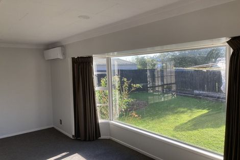Photo of property in 98 Oakfield Crescent, Pukete, Hamilton, 3200