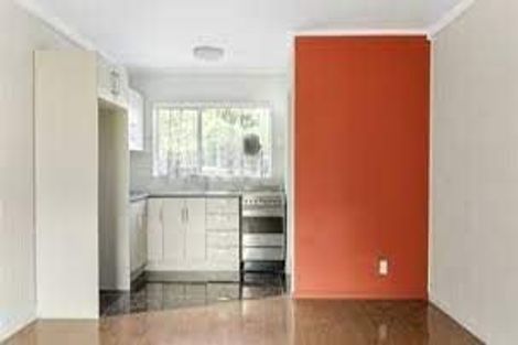 Photo of property in 5/106 West Coast Road, Glen Eden, Auckland, 0602