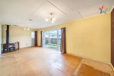 Photo of property in 6 Kendal Grove, Wainuiomata, Lower Hutt, 5014