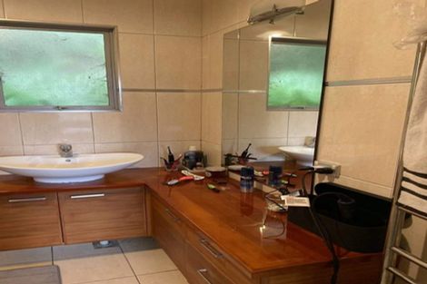 Photo of property in 17 Highbury Bypass, Birkenhead, Auckland, 0626