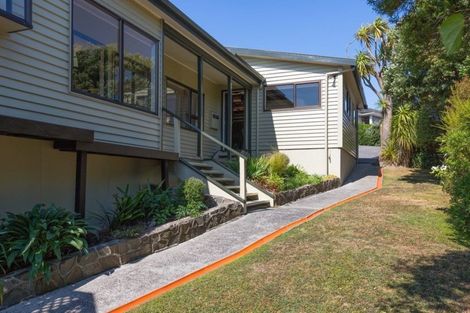 Photo of property in 124 Motuhara Road, Plimmerton, Porirua, 5026