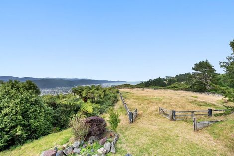 Photo of property in 117 Sweetacres Drive, Belmont, Lower Hutt, 5010