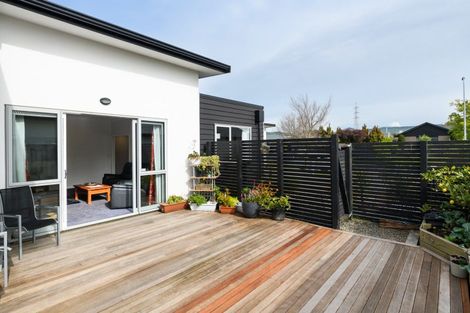 Photo of property in 4 Saint Heliers Grove, Fitzherbert, Palmerston North, 4410