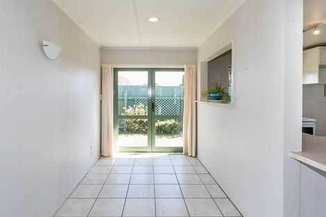 Photo of property in 810 Sylvan Road, Mayfair, Hastings, 4122