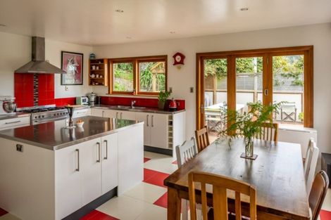 Photo of property in 325b Muritai Road, Eastbourne, Lower Hutt, 5013