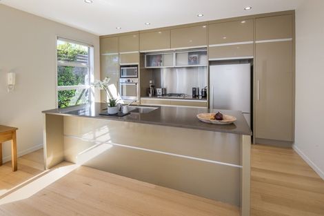 Photo of property in 30 Beresford Street, Bayswater, Auckland, 0622