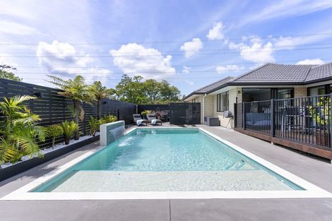 Photo of property in 17 Wautaiti Drive, Riverhead, 0820