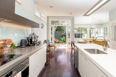 Photo of property in 91 Brougham Street, Mount Victoria, Wellington, 6011