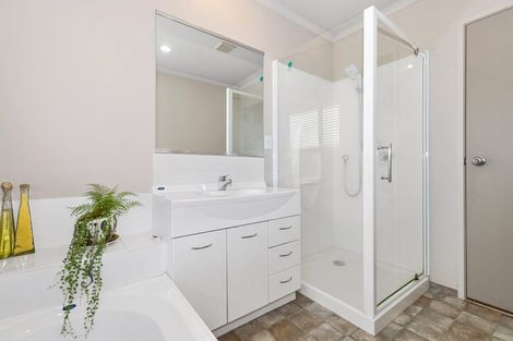 Photo of property in 51 Parkside Drive, Huntington, Hamilton, 3210