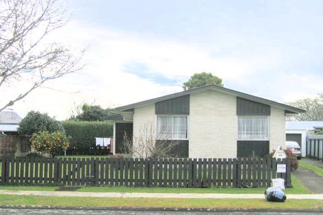 Photo of property in 44 Rosalind Street, Deanwell, Hamilton, 3206