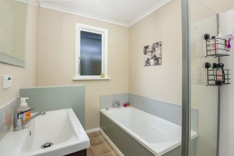 Photo of property in 2a Church Hill Road, Green Island, Dunedin, 9018