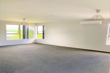 Photo of property in 2 Matua Place, Clendon Park, Auckland, 2103