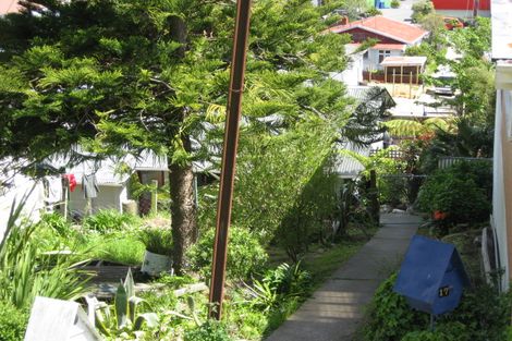 Photo of property in 17a Taranaki Street, Picton, 7220