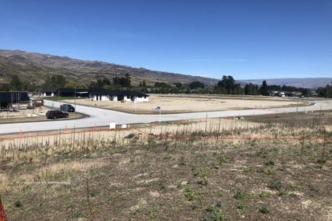 Photo of property in 31 Stratford Drive, Mount Pisa, Cromwell, 9383