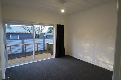 Photo of property in 3 Cutfield Street, Inglewood, 4330