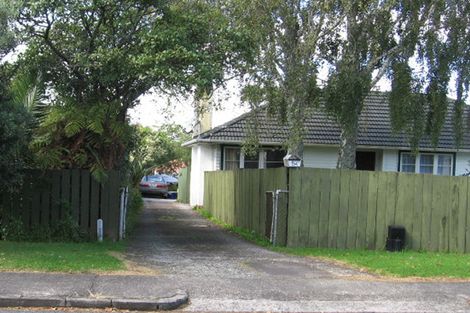 Photo of property in 1/5 Kervil Avenue, Te Atatu Peninsula, Auckland, 0610